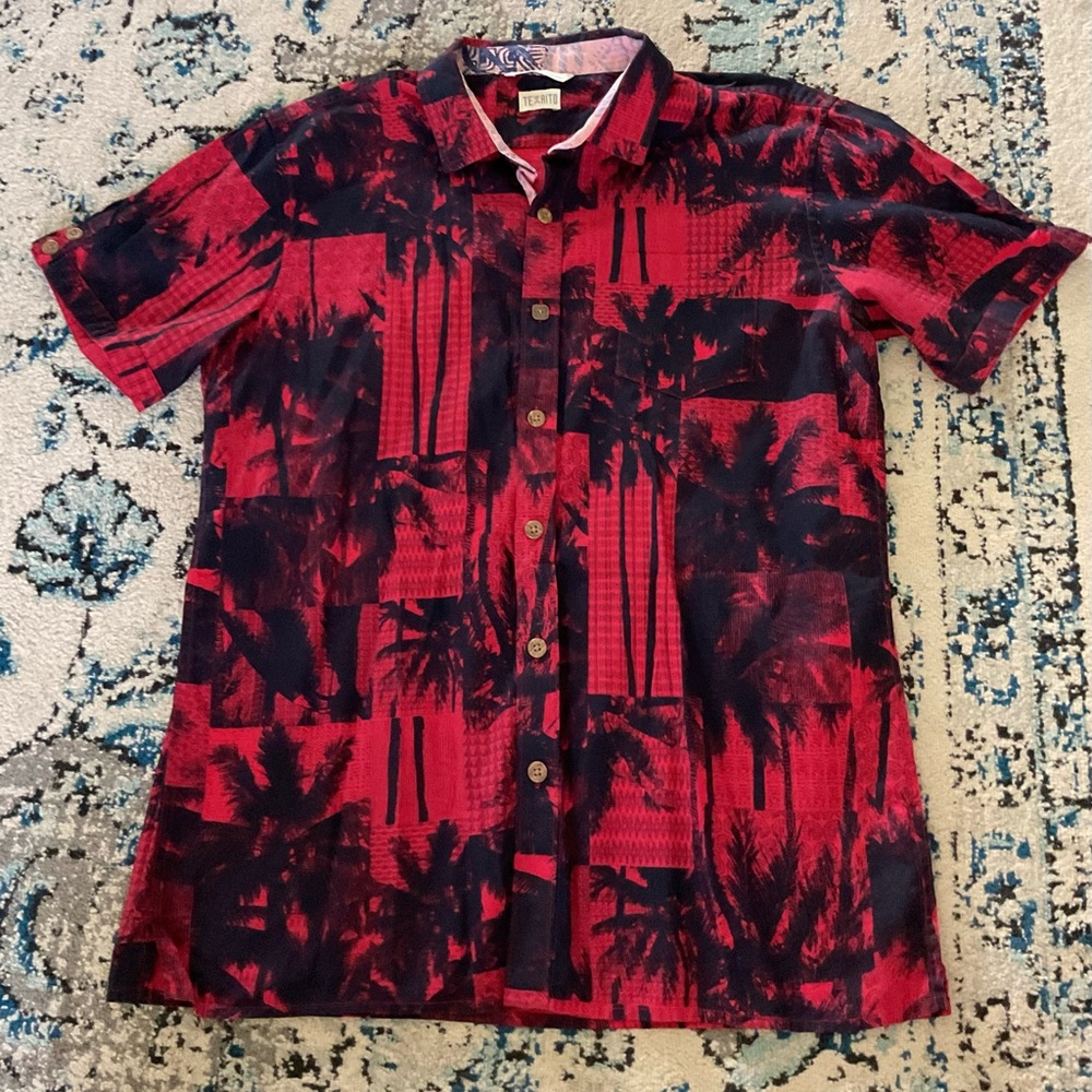 Aloha Hawaiian Men’s XL Red and Black Palm Button down Short Sleeve Shirt
